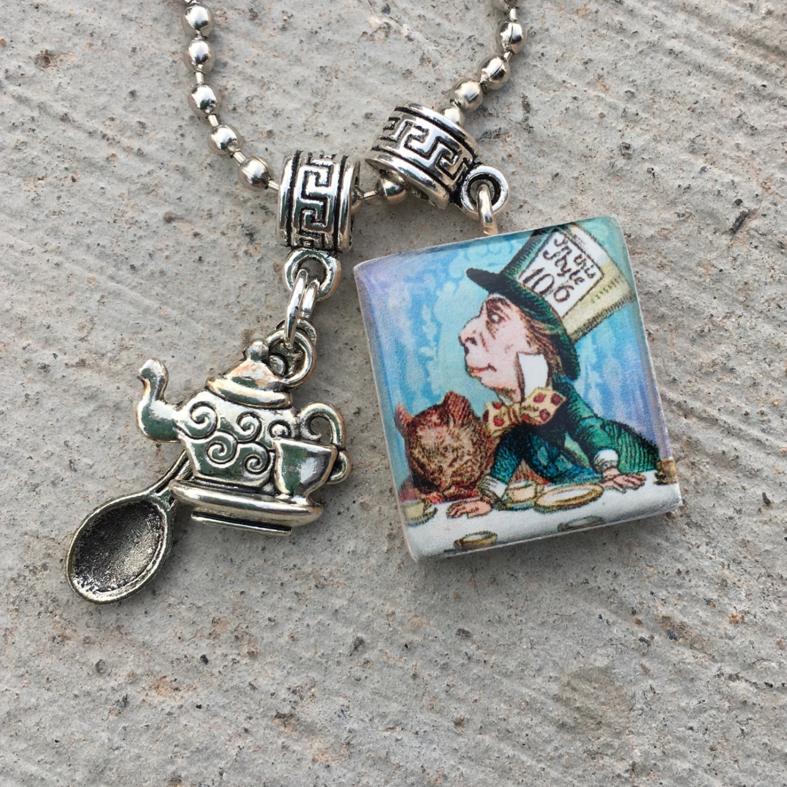 Alice - Alice in Wonderland Charm Jewelry
